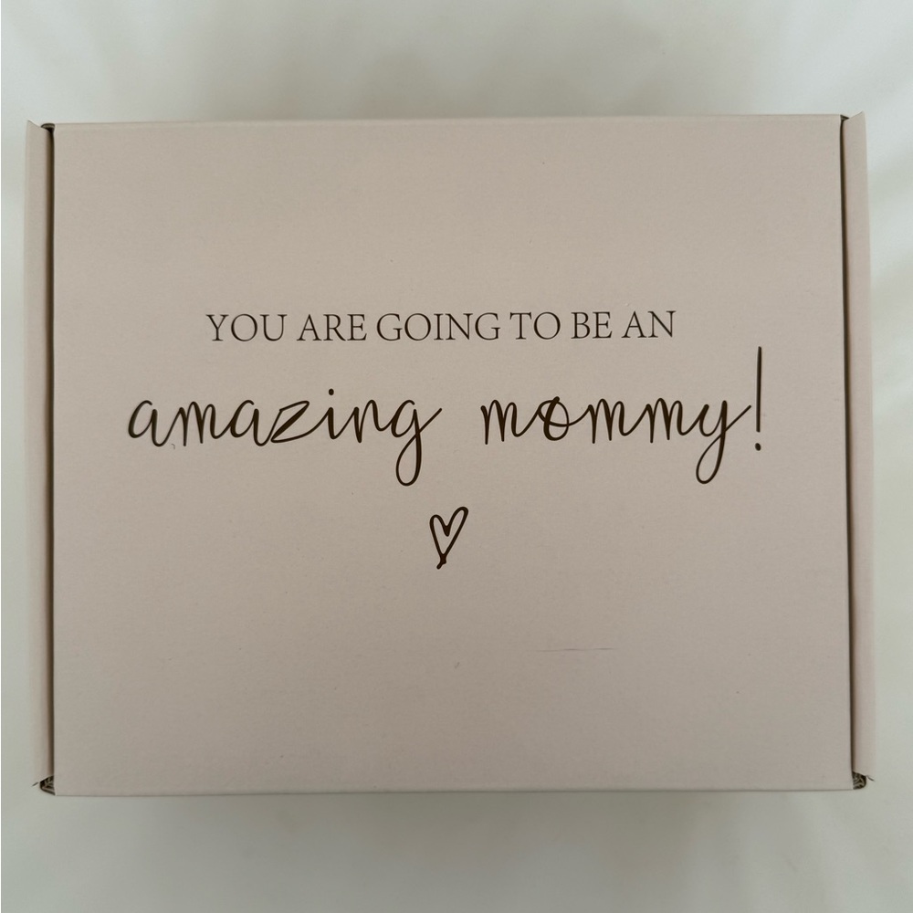 4items set- Baby shower gift box